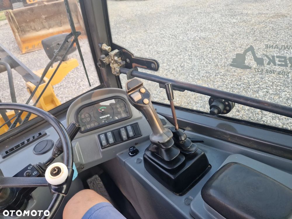 Volvo L25B-P - 11