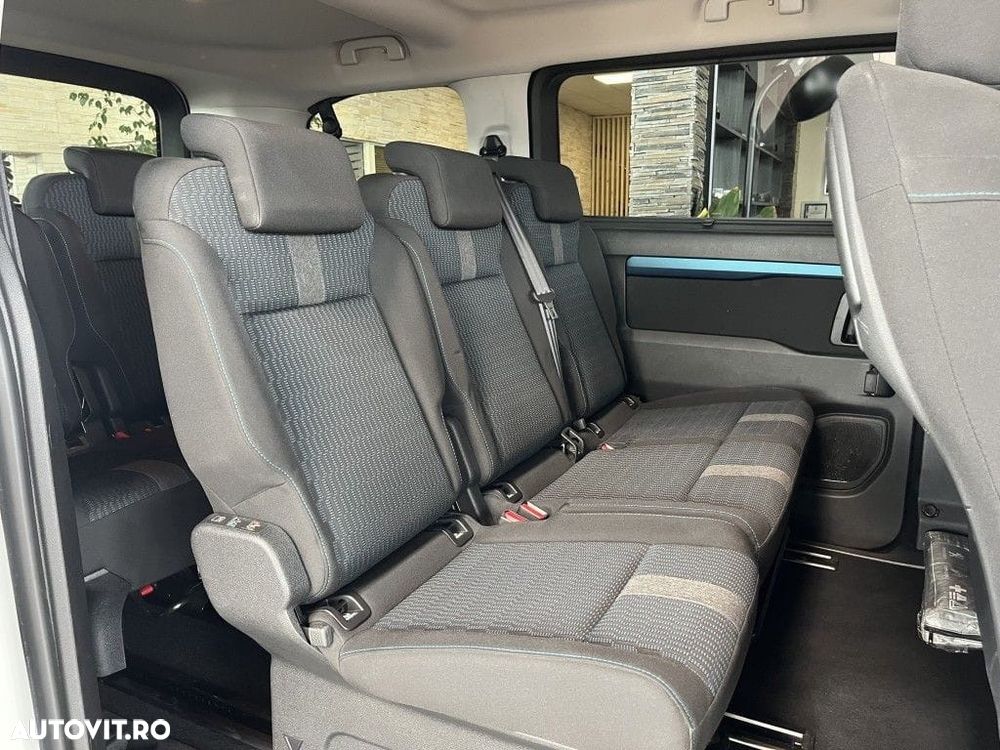 Peugeot Traveller - 8