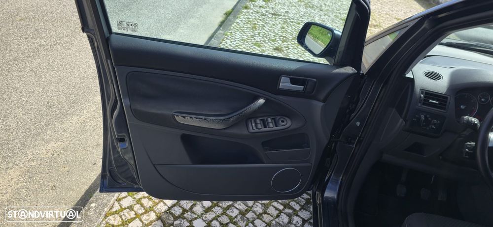 Ford C-Max 1.6 TDCi Titanium - 16