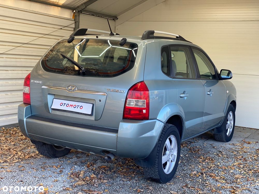 Hyundai Tucson 2.0 Comfort 2WD - 30