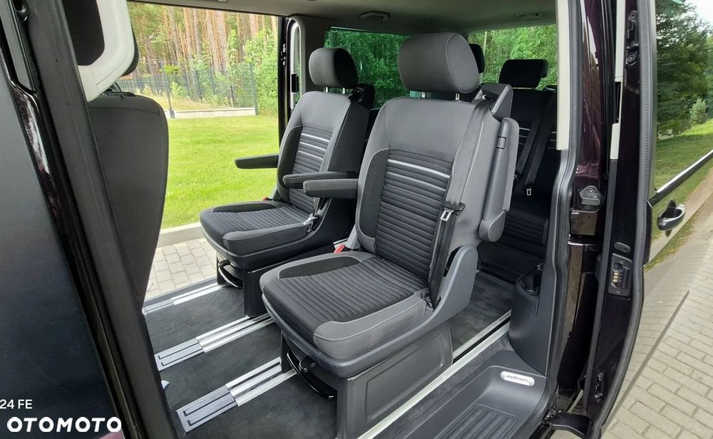 Volkswagen Multivan - 18