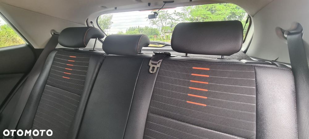 Kia Stonic 1.6 CRDi L - 27