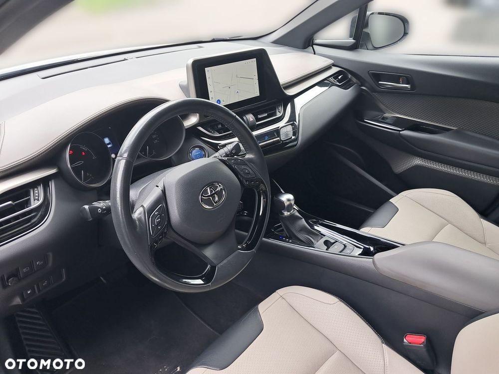 Toyota C-HR 2.0 Hybrid Executive - 6