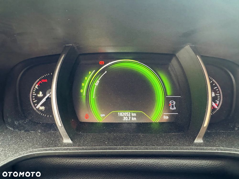 Renault Megane ENERGY TCe 130 EDC BOSE EDITION - 6