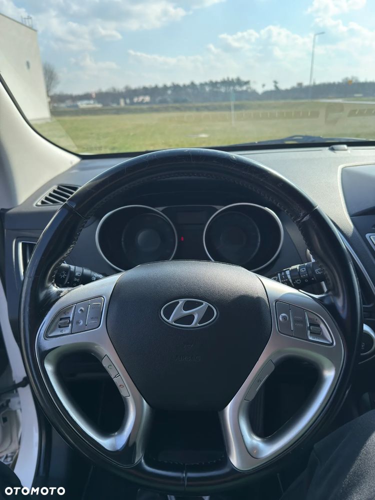 Hyundai ix35 1.6 2WD UEFA EURO 2012 Edition - 12