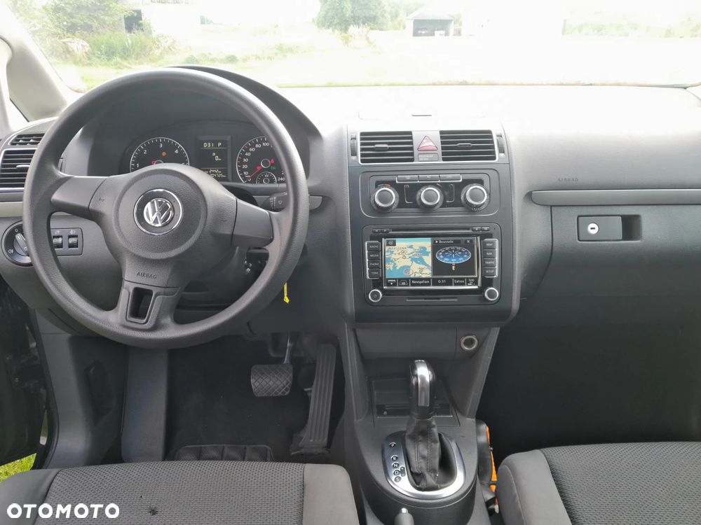 Volkswagen Touran 1.6 TDI DPF BlueMotion Technology DSG Trendline - 8