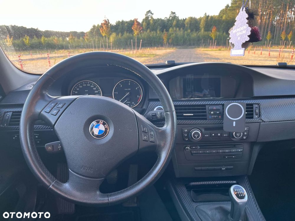 BMW Seria 3 320d - 8