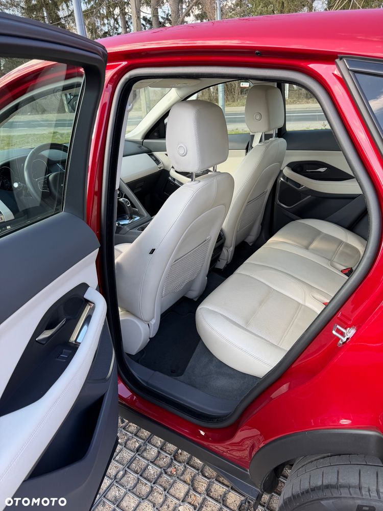 Jaguar E-Pace 2.0 i4P AWD SE - 11