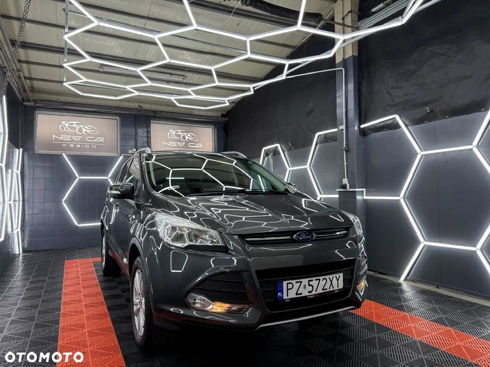 Ford Kuga 1.5 EcoBoost 2x4 Titanium - 2