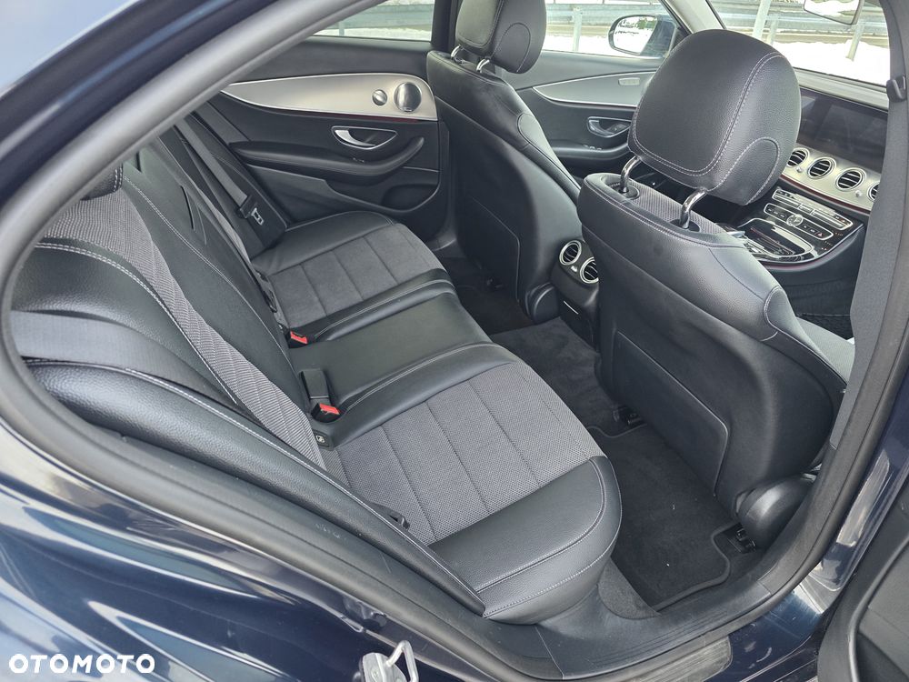 Mercedes-Benz Klasa E 200 9G-TRONIC - 16