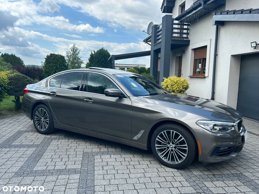 BMW Seria 5 540i xDrive Luxury Line sport - 32