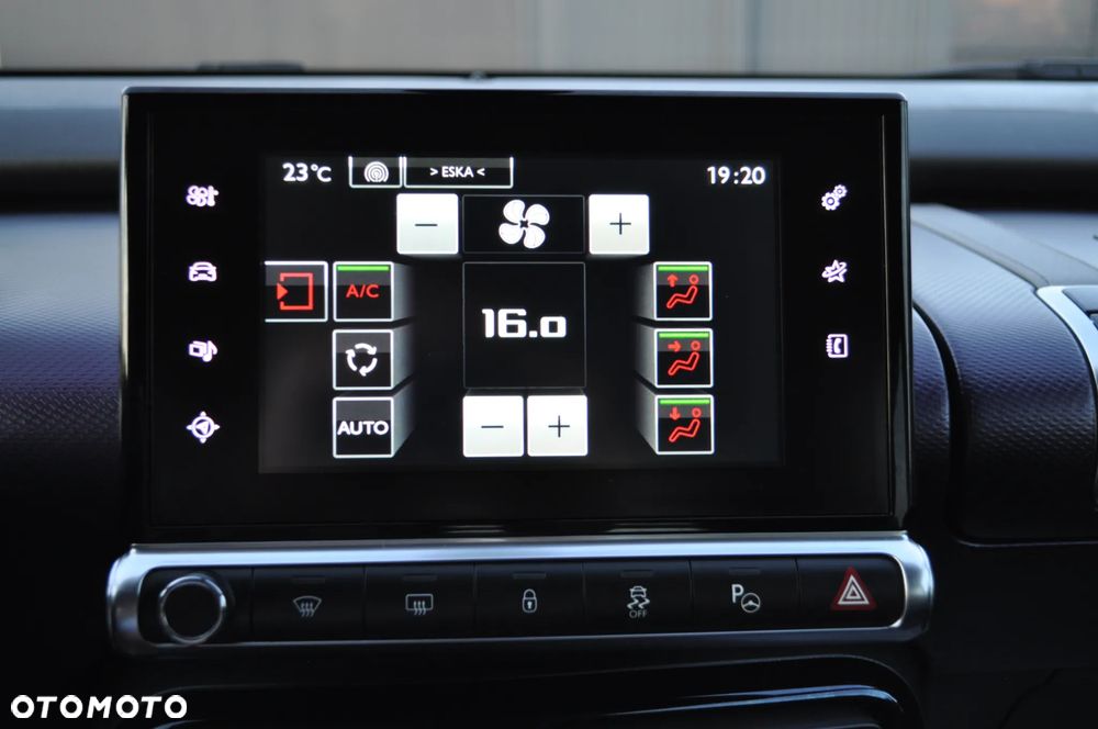 Citroën C4 Cactus 1.2 PureTech Shine S&S - 24