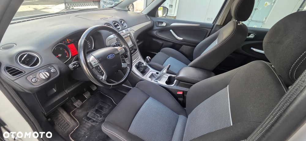 Ford S-Max 2.0 TDCi DPF Business Edition - 33