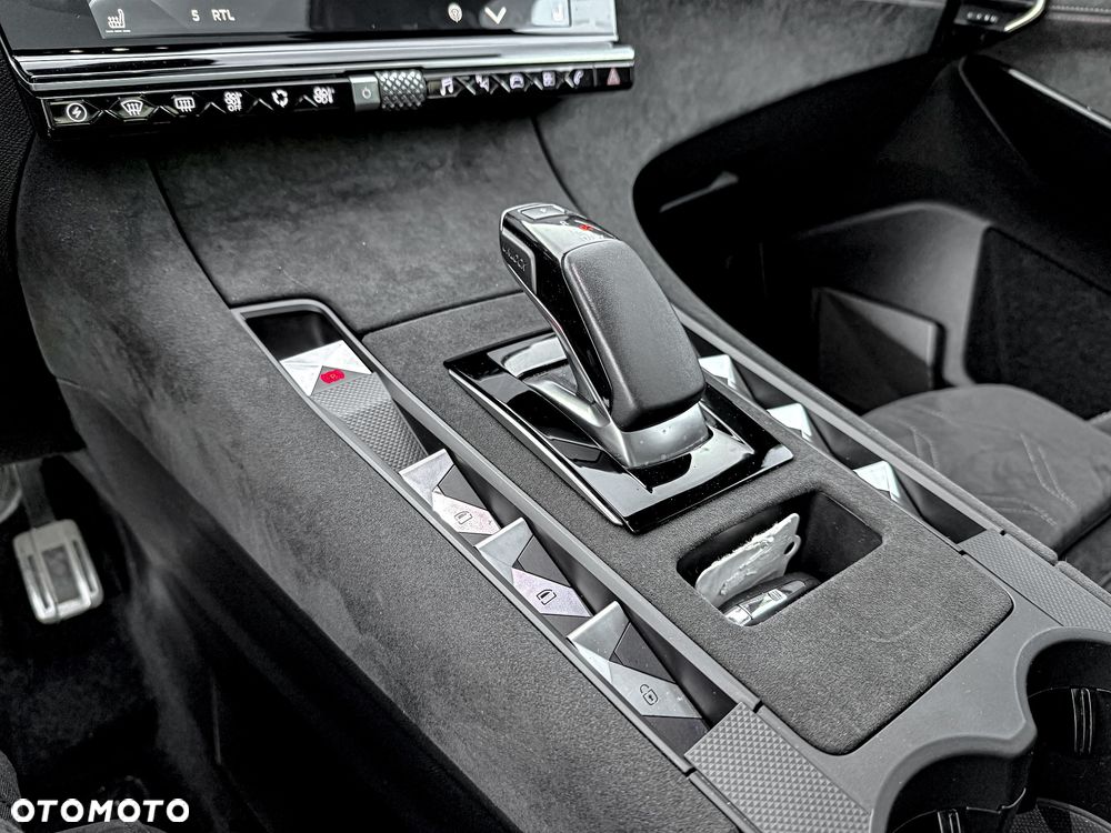 DS Automobiles DS 7 Crossback 1.6 PureTech Performance Line + - 18