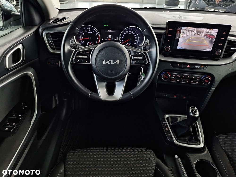 Kia Ceed 1.5 T-GDI M - 23