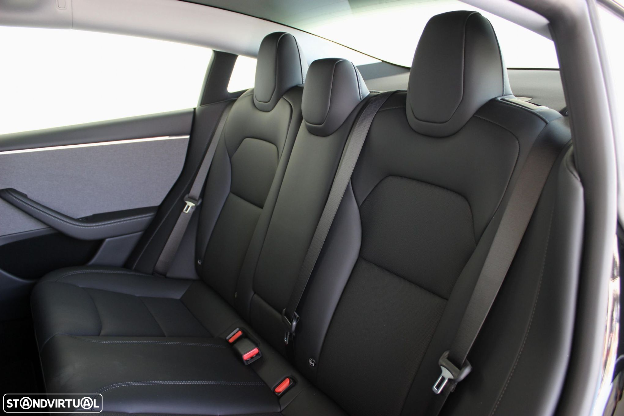 Tesla Model 3 - 35