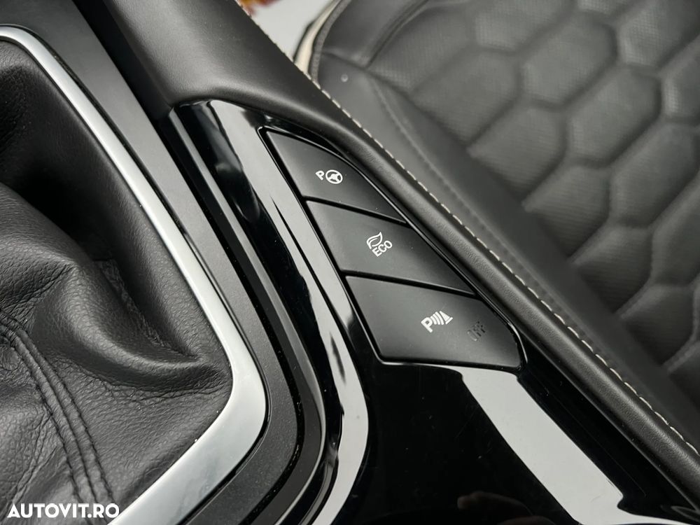 Ford Mondeo 2.0 HEV Vignale - 16