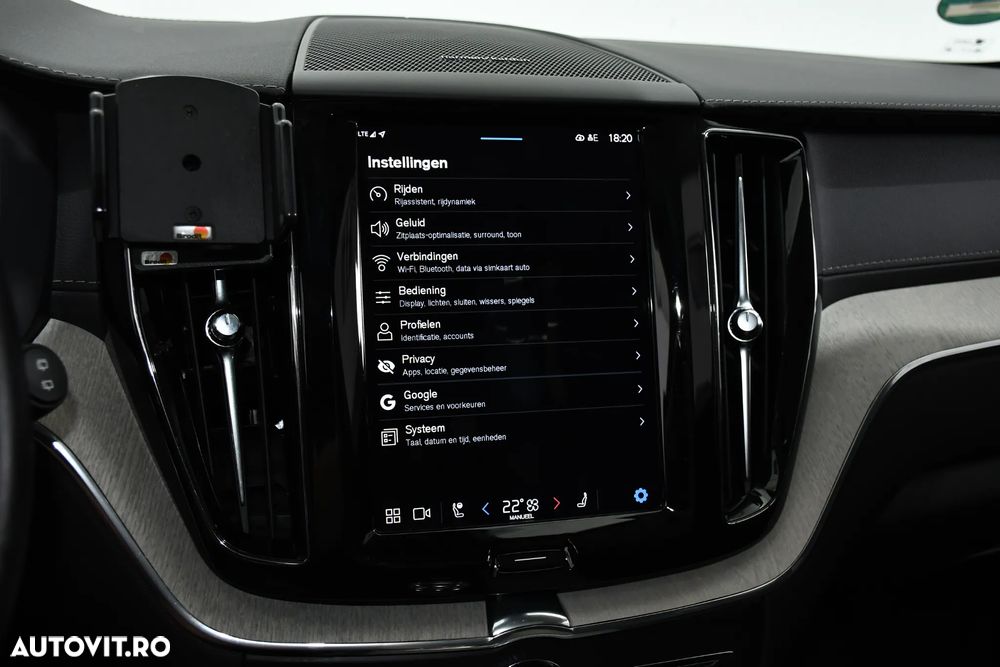 Volvo XC 60 T6 AWD Recharge Geartronic Inscription - 17