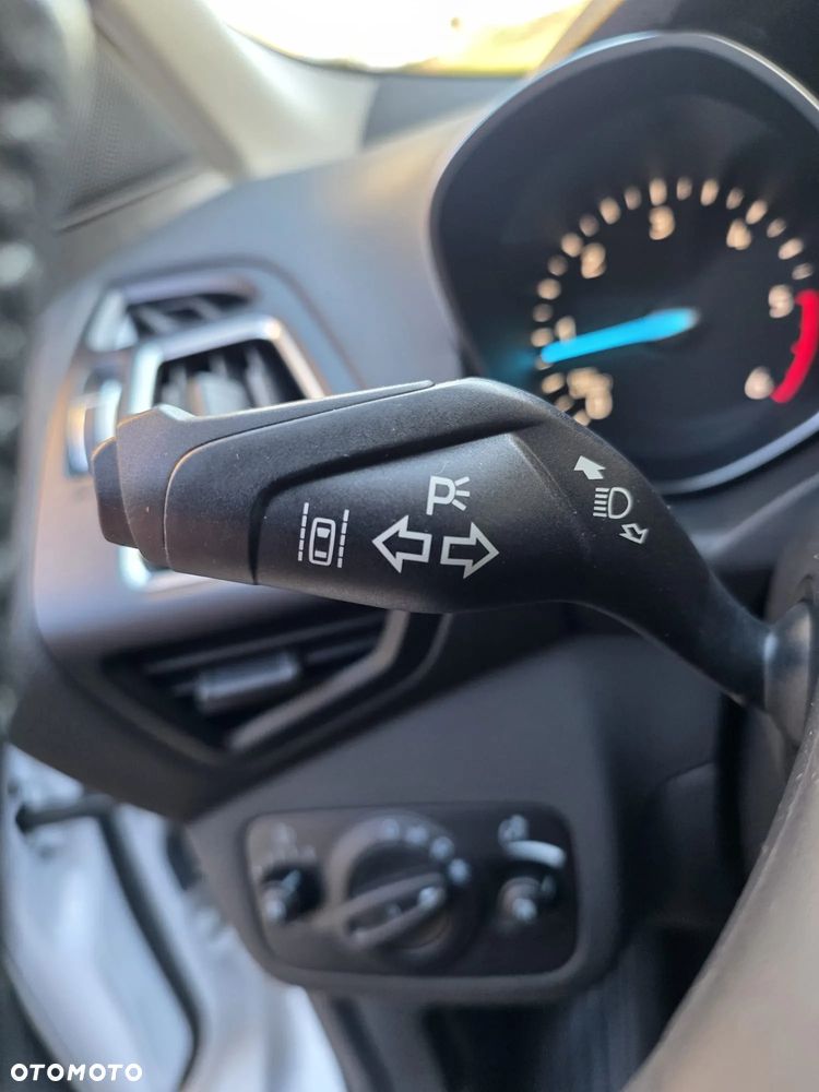 Ford Kuga 2.0 TDCi 4x4 Trend - 26