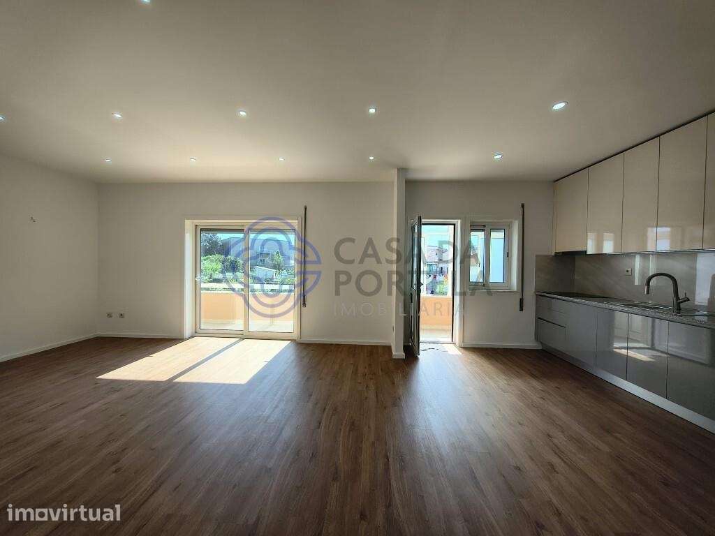 Apartamento T3 Águas Santas, último piso, 3 frentes, garagem. - Grande imagem: 4/21