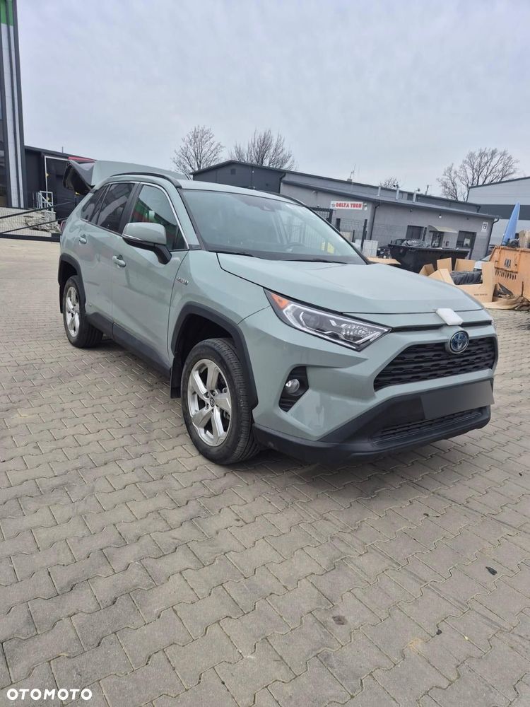 Toyota RAV4 - 1