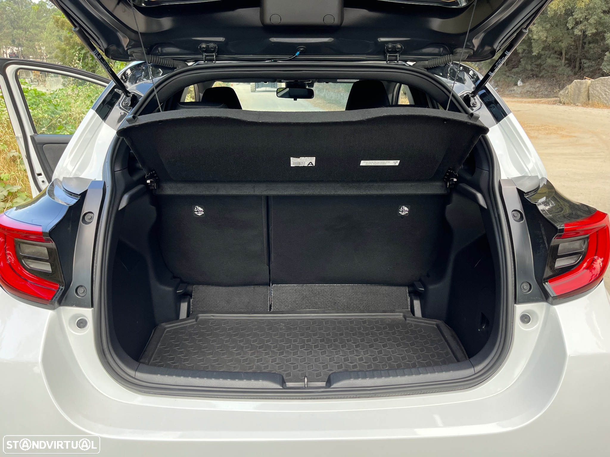 Toyota Yaris 1.5 HDF Premier Edition - 57