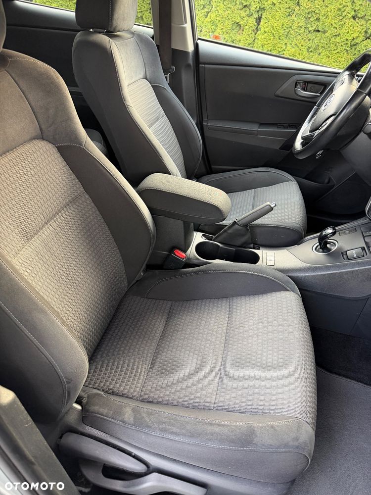 Toyota Auris Hybrid 135 Prestige - 18