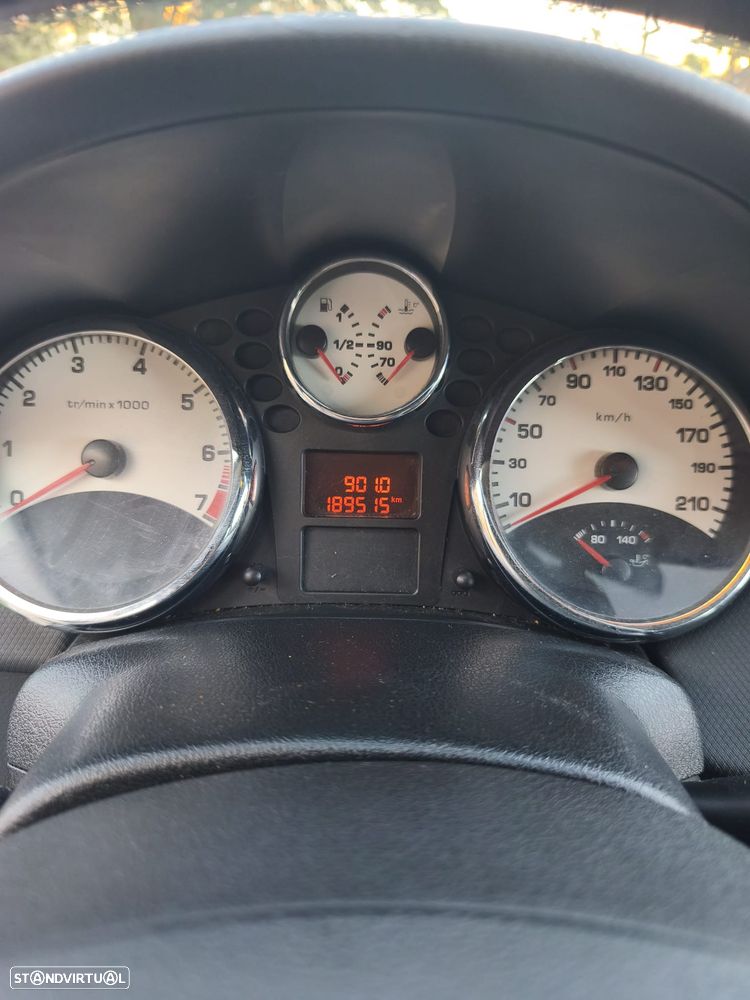 Peugeot 207 1.4 16V Open - 9