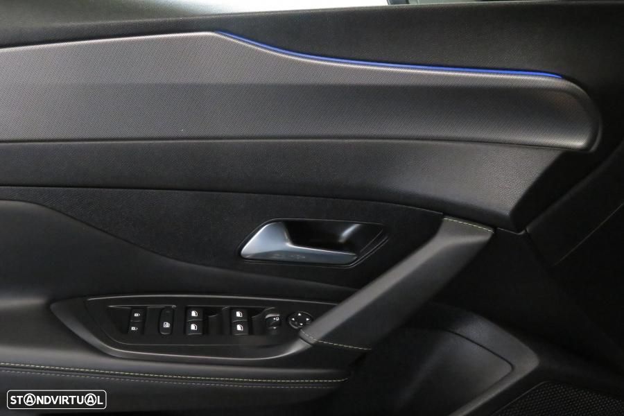 Peugeot 308 1.6 Hybrid GT e-EAT8 - 19