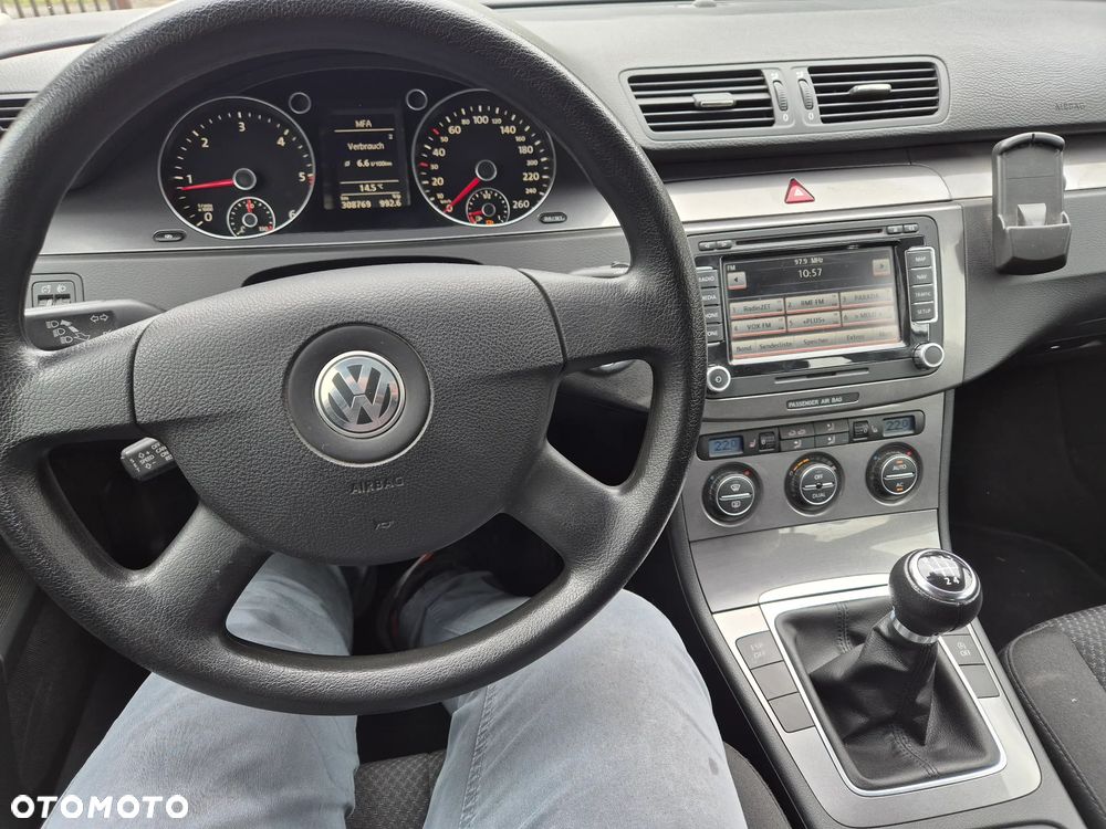 Volkswagen Passat 2.0 TDI DPF Individual - 13