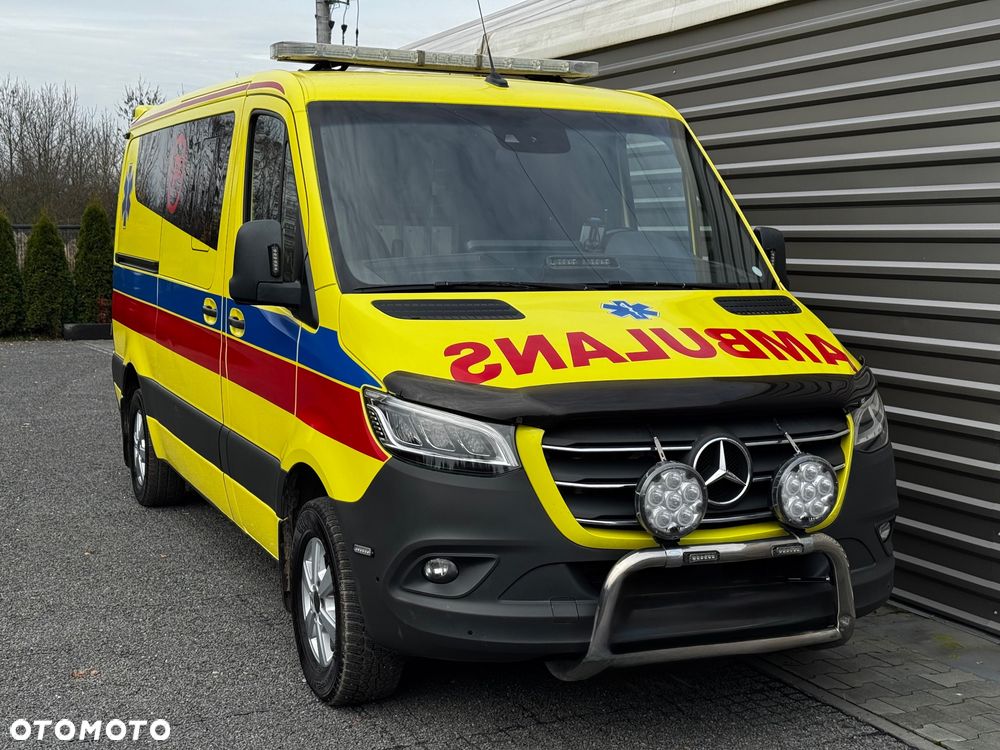Mercedes-Benz Sprinter - 4