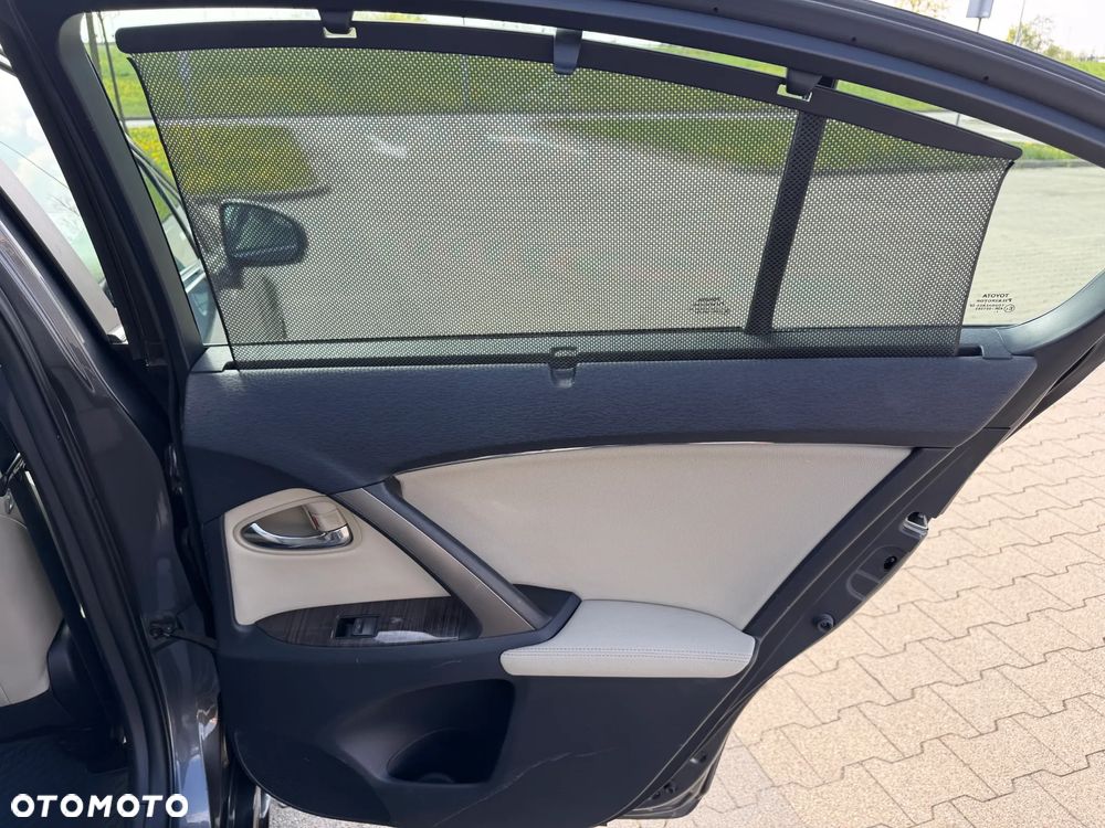 Toyota Avensis 1.8 Sol NAVI MS - 22