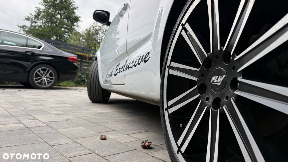 Kia ProCeed - 18