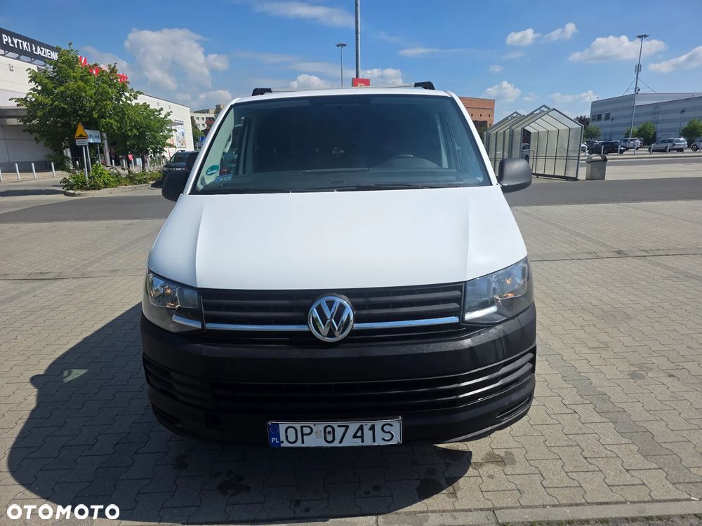 Volkswagen Transporter - 1