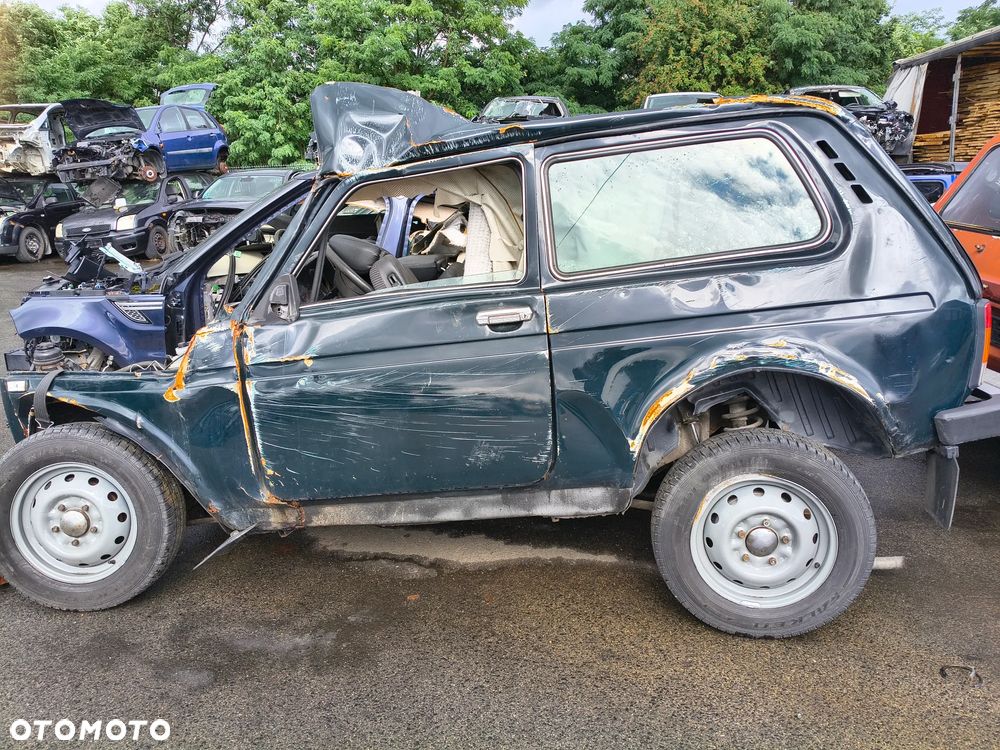 Lada Niva na części - 3