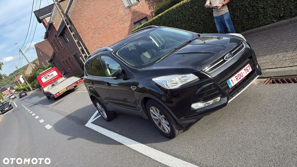 Ford Kuga 2.0 TDCi 2x4 Titanium - 2