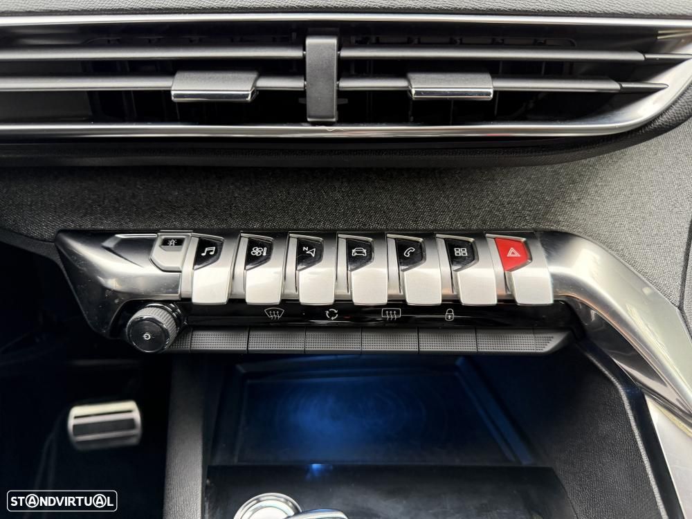 Peugeot 3008 1.6 BlueHDi GT Line Grip Control EAT6 - 31