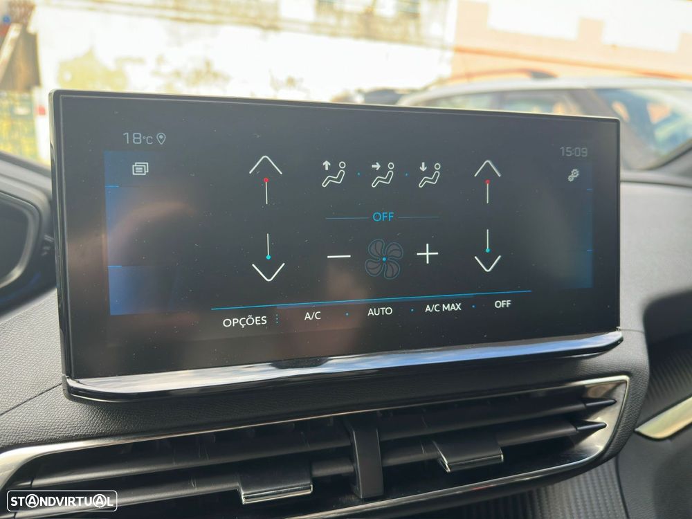 Peugeot 5008 1.2 PureTech Allure EAT8 - 19