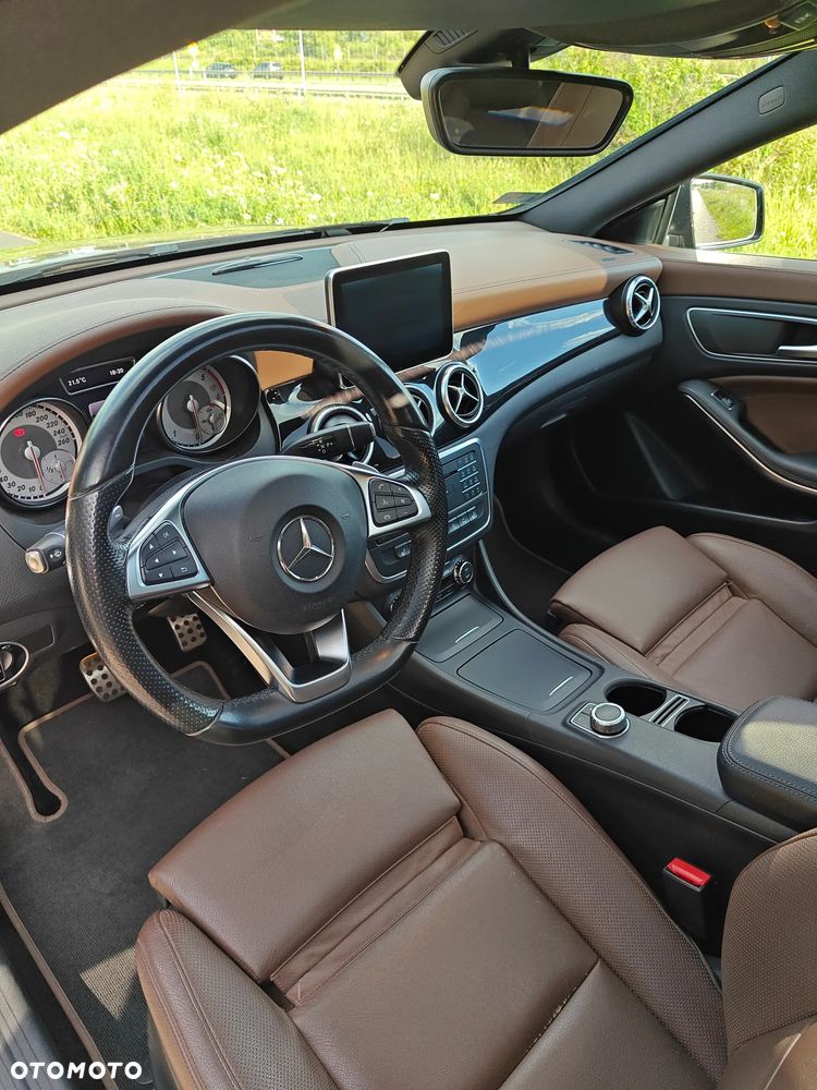 Mercedes-Benz CLA 220 d 7G-DCT AMG Line - 5