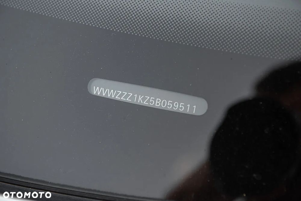 Volkswagen Golf - 25