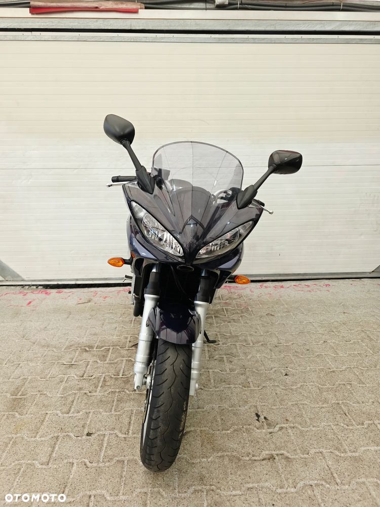 Yamaha FZ - 22