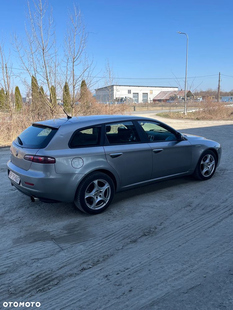Alfa Romeo 159 1.9 JTDM 16V DPF Distinctive - 5