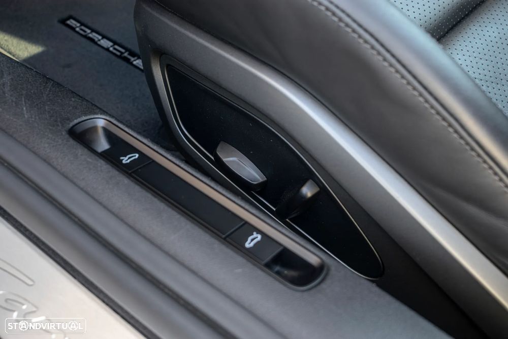 Porsche 911 (992) Carrera S PDK - 10