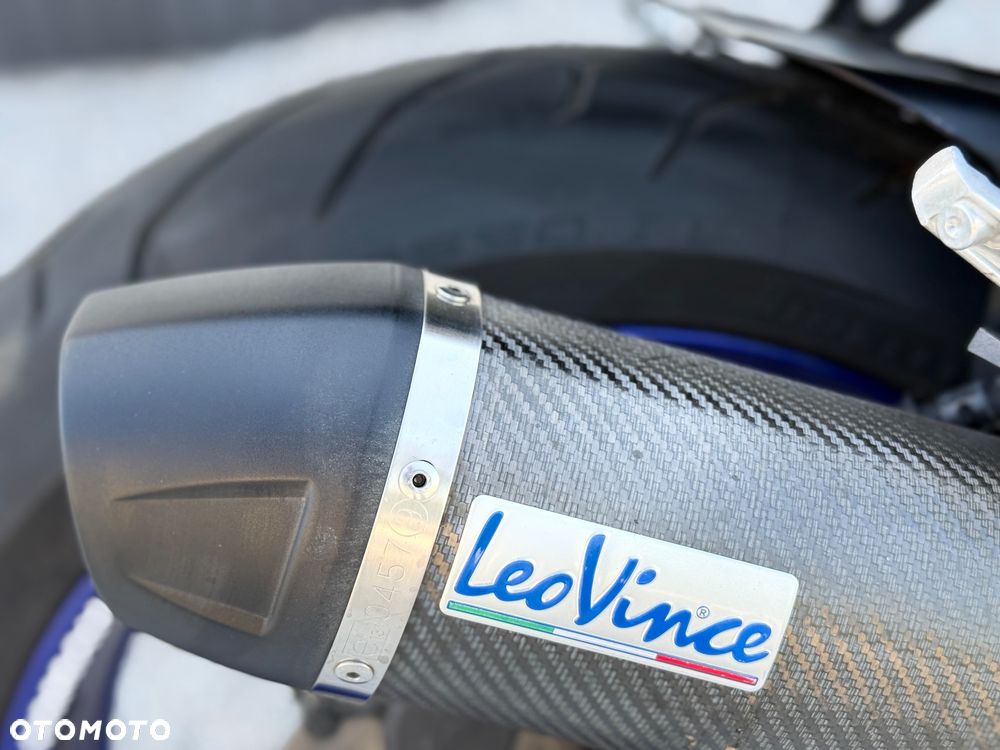 Yamaha FZ8 - 3