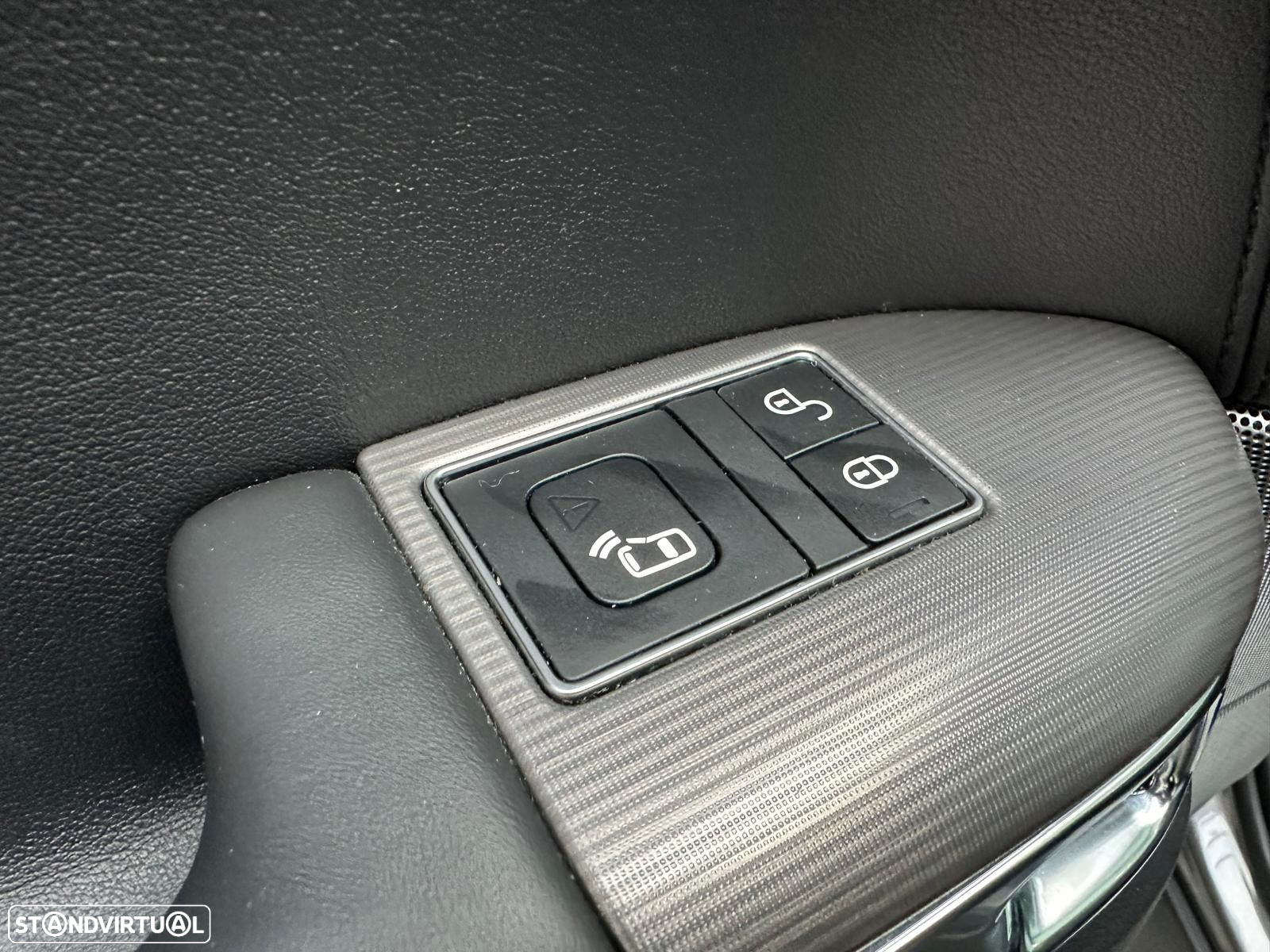 Land Rover Range Rover Sport 2.0 SD4 HSE - 38