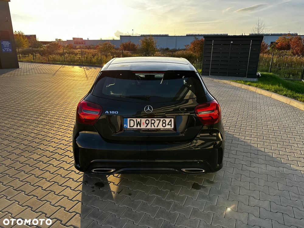 Mercedes-Benz Klasa A 180 7G-DCT AMG Line - 4