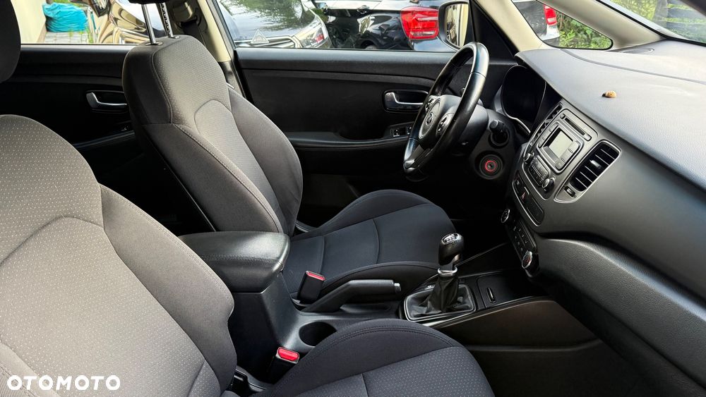 Kia Carens 1.6 GDI Dream Team Edition - 32