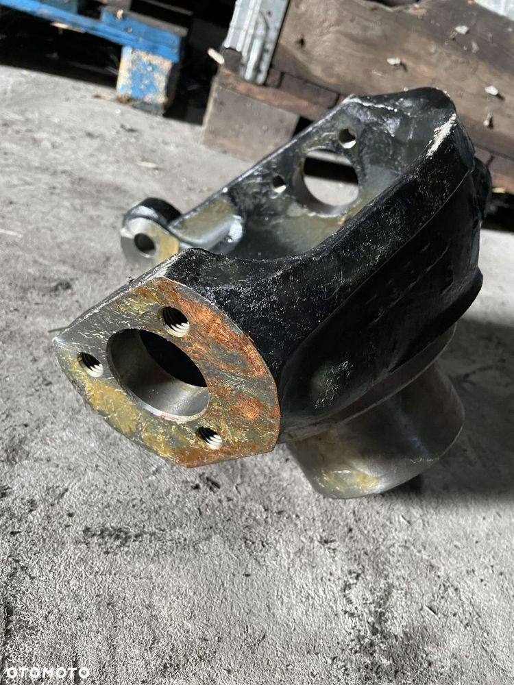 John Deere sieczkarnia 7200 7300 7400 7500 7700 7800 - zwrotnica ER145011 12863 - 3