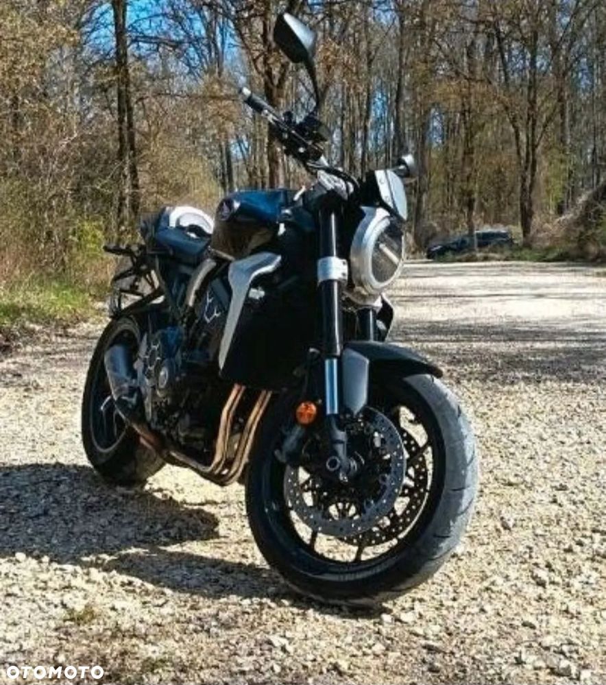 Honda CB - 1