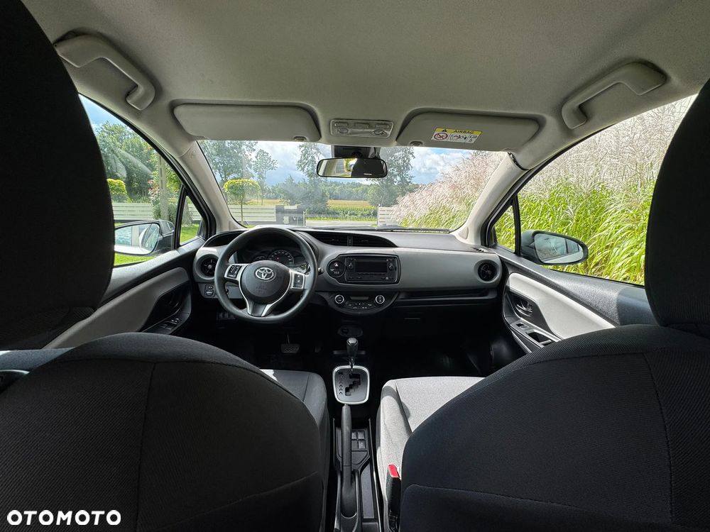 Toyota Yaris - 11